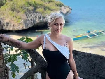 StacyManalo  live sex cam