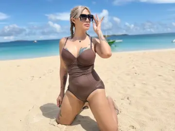 StacyManalo  live sex cam