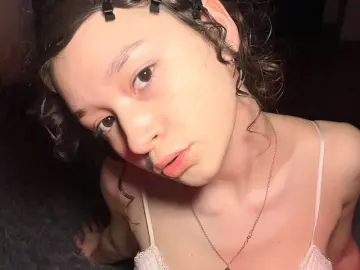 JolynnOssman  live sex cam