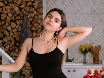 VictoriaFes  live sex cam