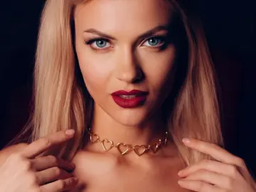 EmberHarrison  live sex cam