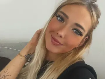 AmyNoe  live sex cam