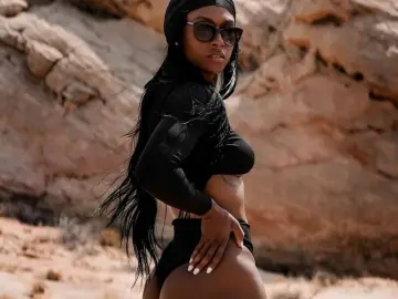 AngelRomace  live sex cam