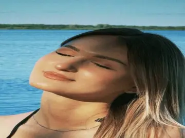 VerlineBurth  live sex cam