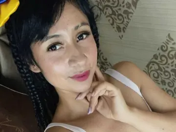 LauSomers  live sex cam