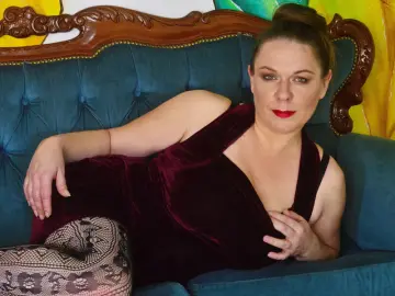 KellyLeach  live sex cam