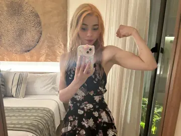 MielVerane  live sex cam