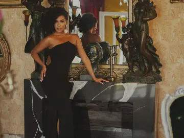 LiaWest  live sex cam