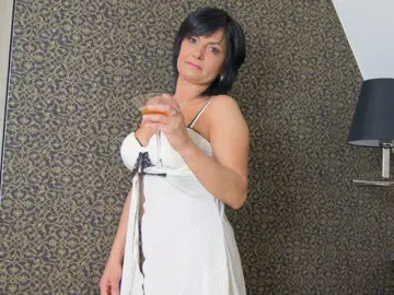 CrystalSchmidt  live sex cam