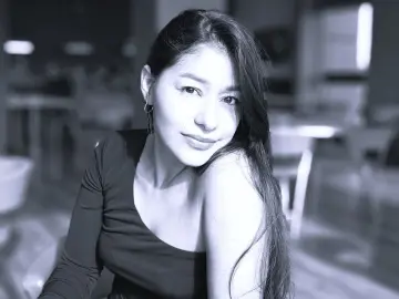 LauraCanek  live sex cam