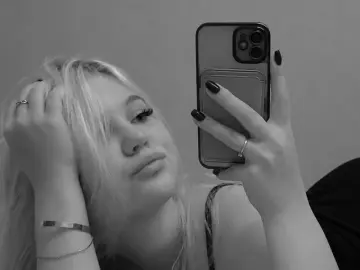 VerenaSchindler  live sex cam