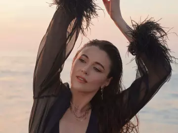 Milanas  live sex cam