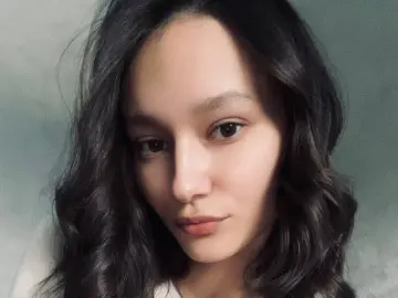 ElianaAdelizzi  live sex cam
