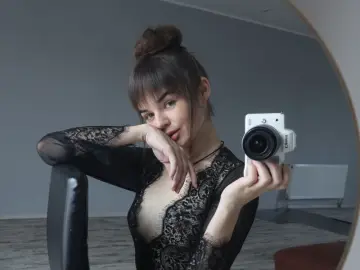 AmatuniLilit  live sex cam