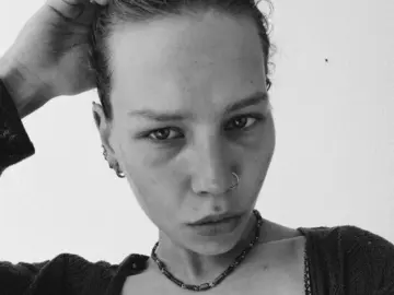 LeeanneYepes  live sex cam