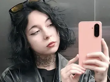 GildaHudok  live sex cam