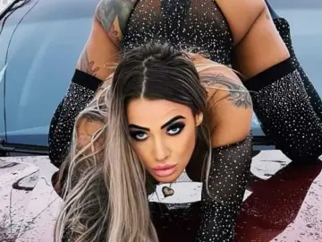 GoldyDevine  live sex cam