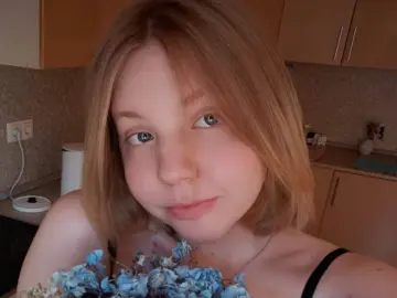 BertaCheyne  live sex cam
