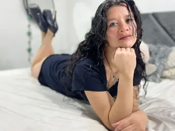 LiaRiccii  live sex cam