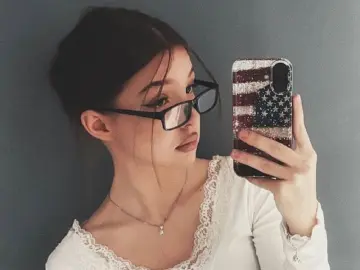 LavoneKnable  live sex cam