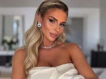 Josephine  live sex cam