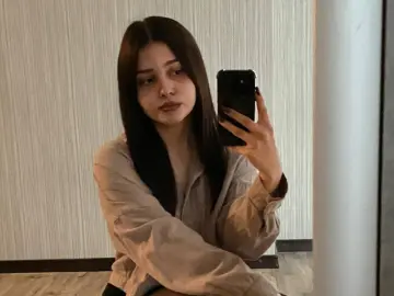 SharlaGeerdes  live sex cam