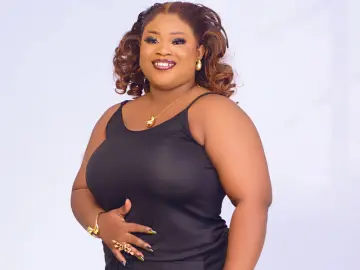 BintaOlu  live sex cam