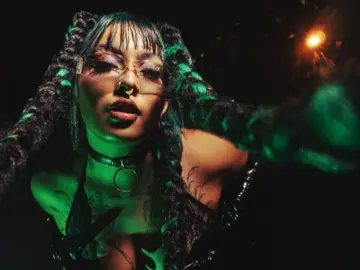 MadyWestt  live sex cam