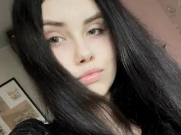 CyrstalDuma  live sex cam