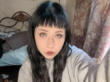 MauraAupperle  live sex cam