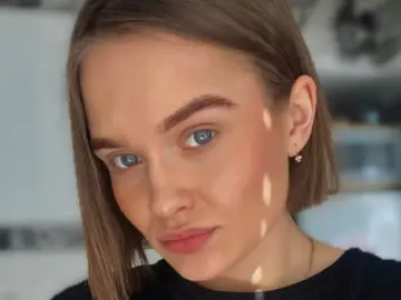 MyriamQuinnan  live sex cam