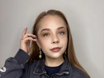 CaseySalizar  live sex cam