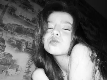 NubiaBustinza  live sex cam