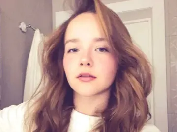 DaysiDust  live sex cam