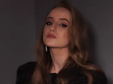 SavinaMinosi  live sex cam