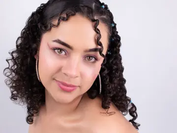 AnnaFlowers  live sex cam