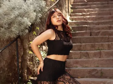 AlesaGomez  live sex cam