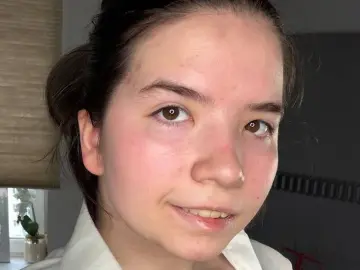 DaisyMolen  live sex cam