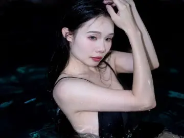 Lingzi  live sex cam