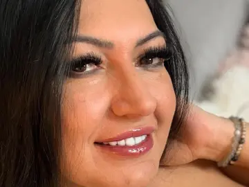 AllyseMilan  live sex cam