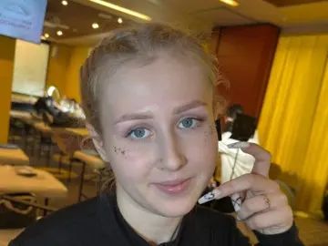 EmelinaKrider  live sex cam