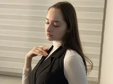 MelanyVeit  live sex cam