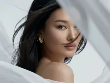 NathalieWalton  live sex cam