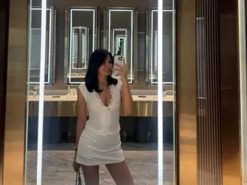 NathalieWalton  live sex cam