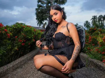 MiaWolton  live sex cam