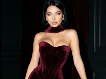 CaitlynEva  live sex cam