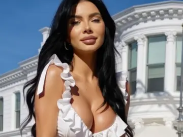 CaitlynEva  live sex cam