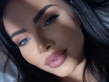 CaitlynEva  live sex cam