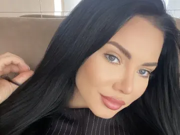 CaitlynEva  live sex cam