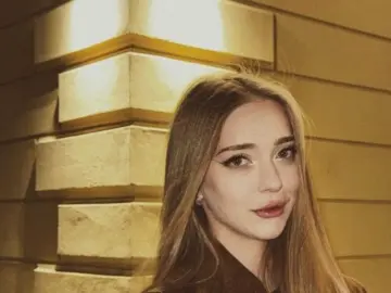 IvaBusack  live sex cam